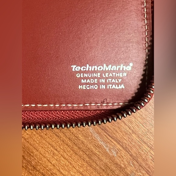 TechnoMarine Genuine Leather “Made in Italy” Zip Around Regular Size Folio 🇮🇹 - Picture 11 of 14